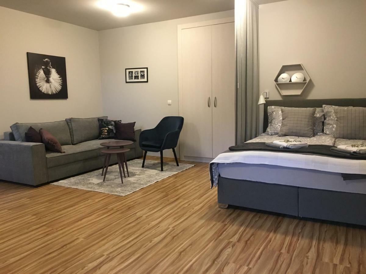 Apartment Nobl Plac Целе Экстерьер фото